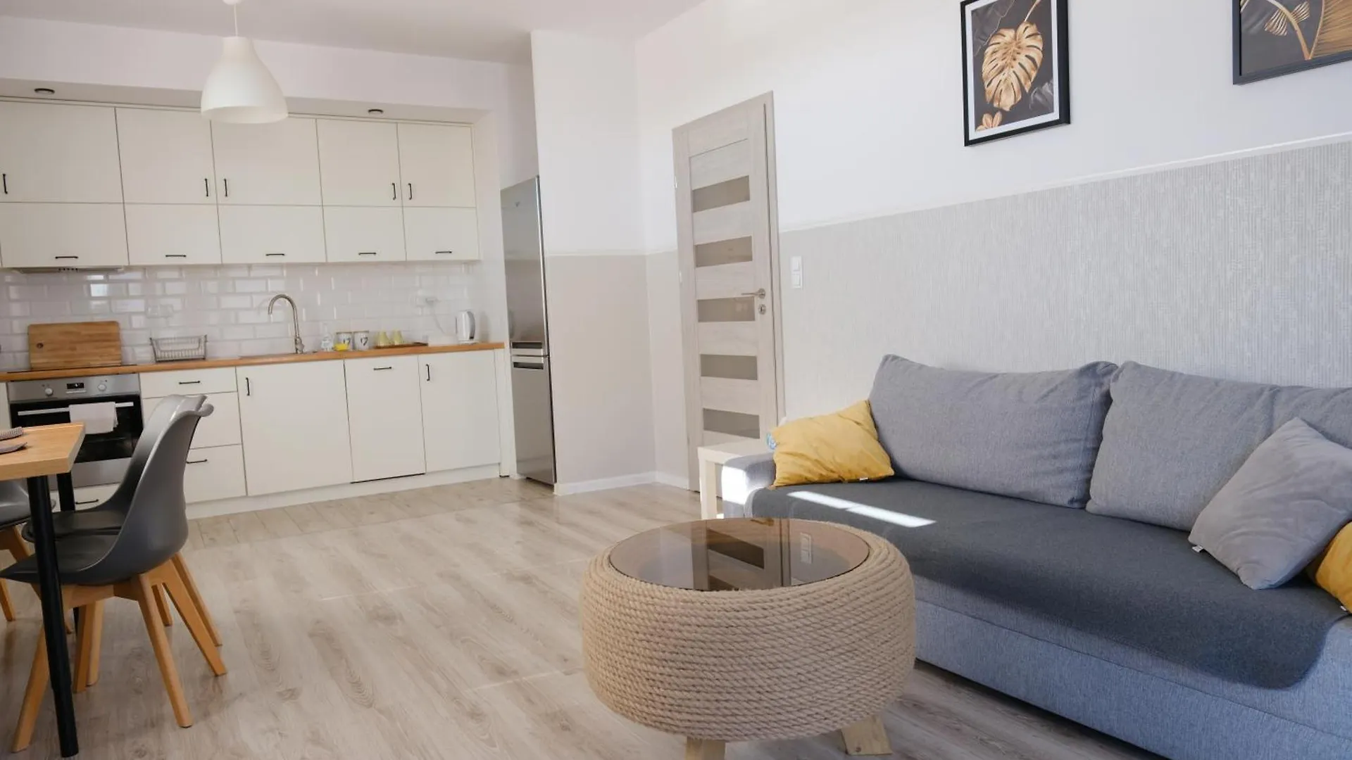 Apartament Czerwone Maki Krakow 0*,  Poland